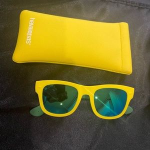 Unisex Havaianas sunglasses. Gift it or for yourself (New never worn No tags